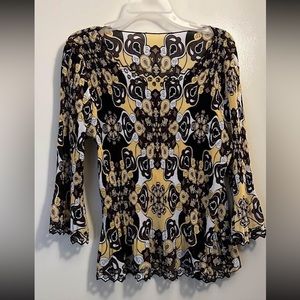 Accordion Style Flare Sleeve Top 🌼